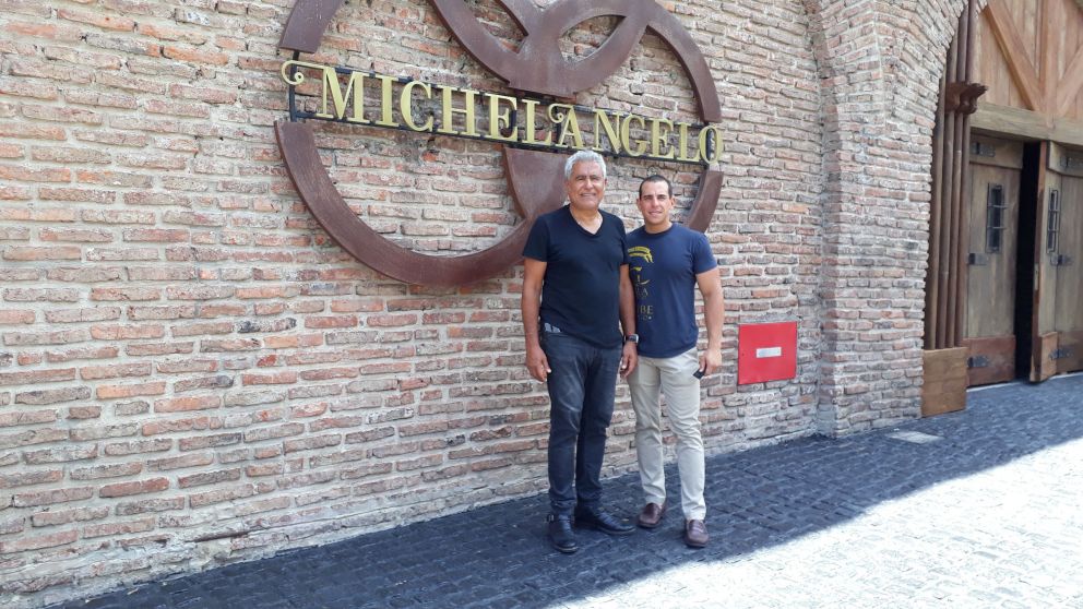 Luis Machi y su hijo Alan, hace cuatro años comenzaron las obras para poner en valor y reformar Michelangelo para su reapertura