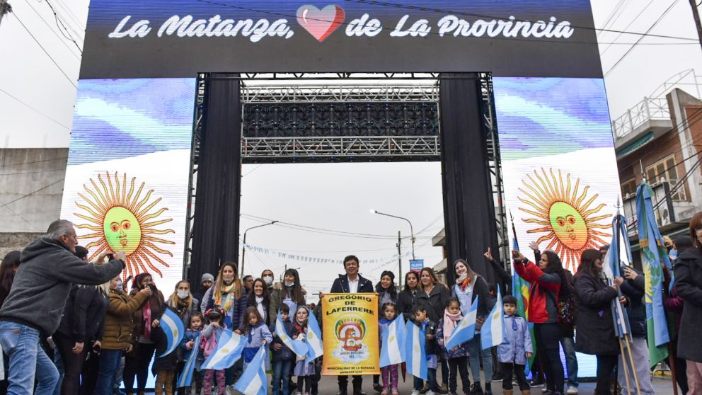 Espinoza destacó las acciones para avanzar en educación en el distrito, en todos los niveles