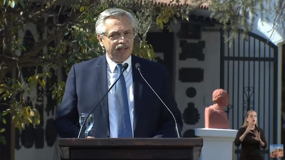 "Estamos aquí para enfrentar los problemas con el ánimo bien alto", expresó el Presidente
