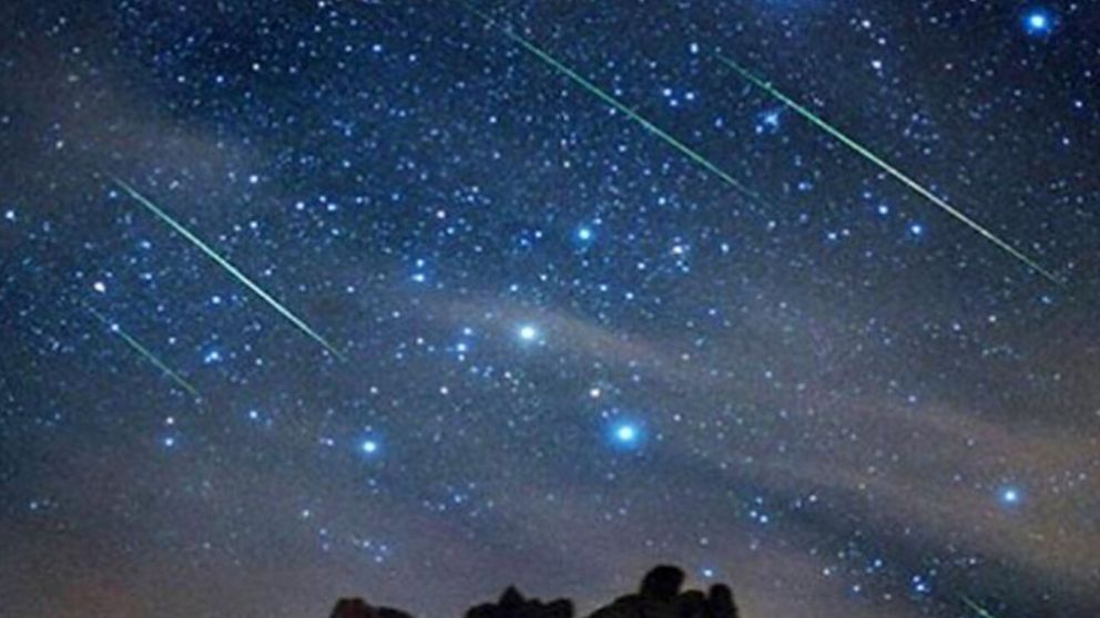 Lluvia de estrellas y luna de ciervo