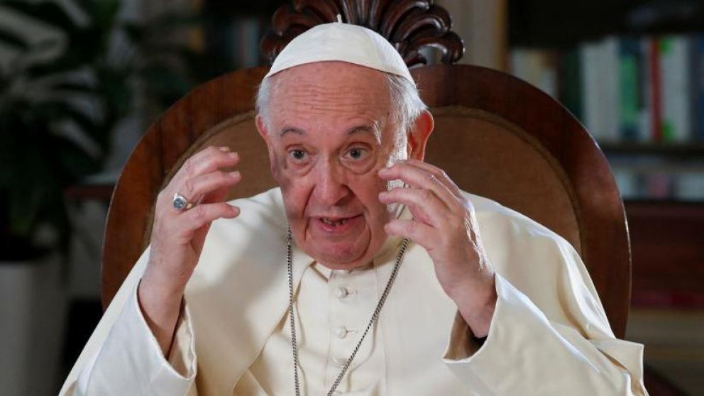 . "Me gustaría ir (a Ucrania) y quería ir primero a Moscú" aseguró Francisco