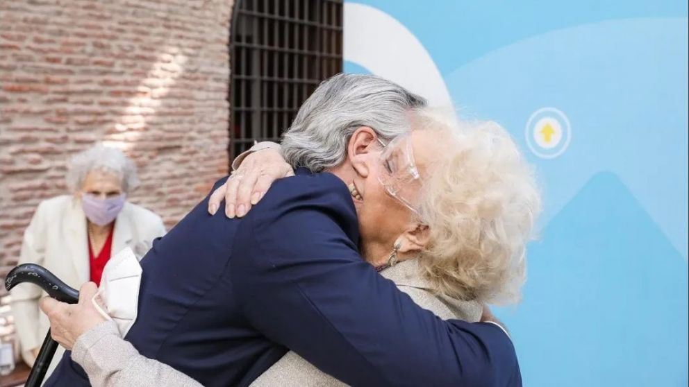 Estela de Carlotto, una de las encargadas de destrabar el conflicto entre Alberto y Cristina