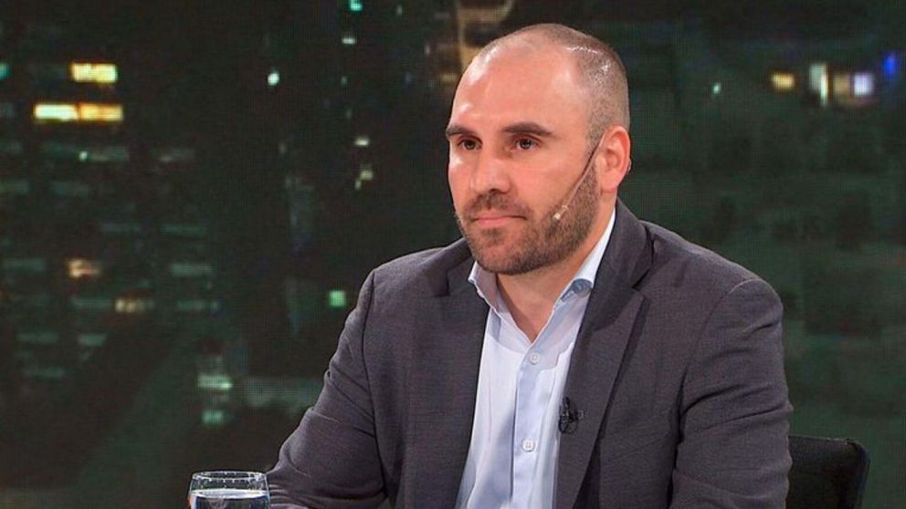 La última semana de Martín Guzmán: suba del dólar, restricción para importar y más inflación