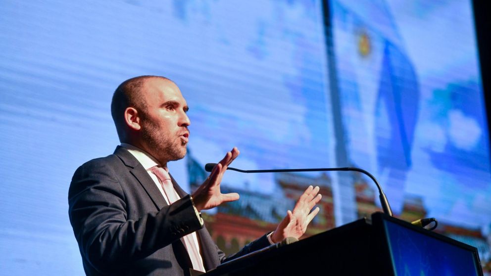 "El objetivo es encontrar mejores condiciones para el país", dicen desde Economía