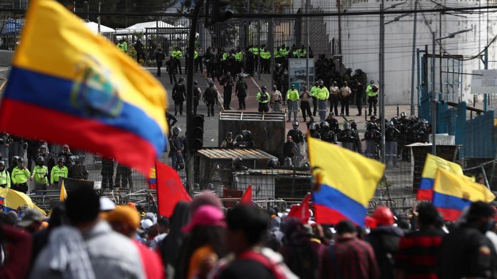 El acuerdo pone fin a más de dos semanas de protestas en todo el país
