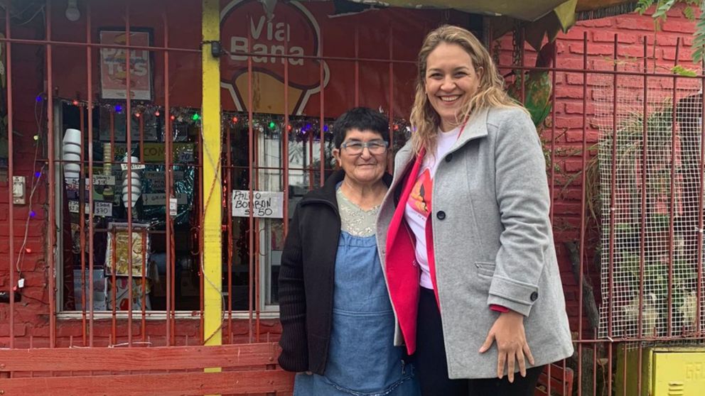 Celeste Santiago de la familia fundadora de Grido con Julia que abrió una de las primeras heladerías Vía Bana en La Matanza