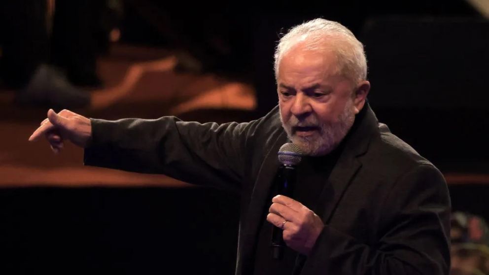 El ex presidente tiene a favor el alto rechazo a Bolsonaro