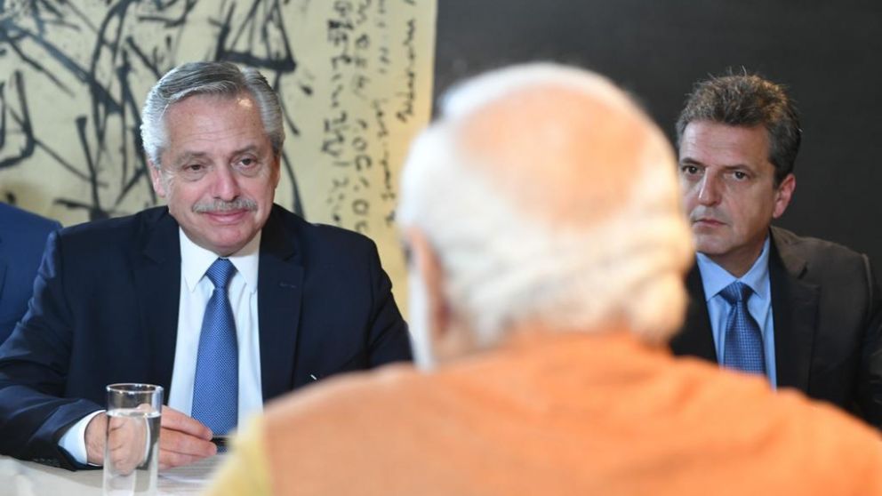 El presidente comenzó las reuniones bilaterales en Alemania y el lunes se reúne con Boris Johnson