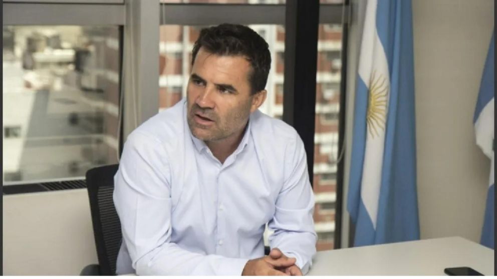 El secretario de Energía se diferenció de la explicación de la vocera presidencial, Gabriela Cerruti, sobre el desabastecimiento