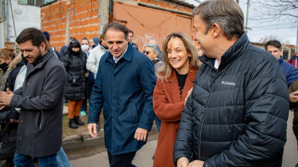 Galmarini recorrió el barrio con funcionarios locales y nacionales