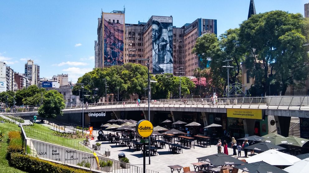 La cadena de cines mexicana está que trina no puede abrir su décimo complejo