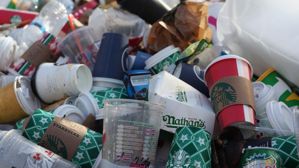 Los desechos plásticos se acumulan en las costas de Canadá