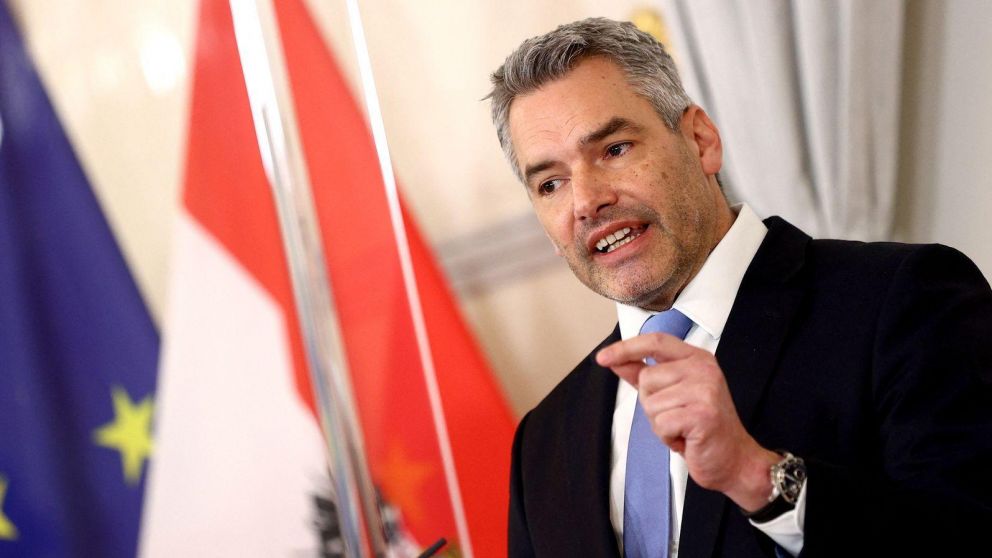 Karl Nehammer, canciller de Austria, quien present� el paquete de ayudas por la inflaci�n
