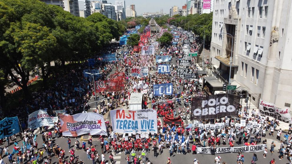 La Unidad Piquetera realzará mañana un plenario nacional en el Obelisco para definir un nuevo plan de lucha