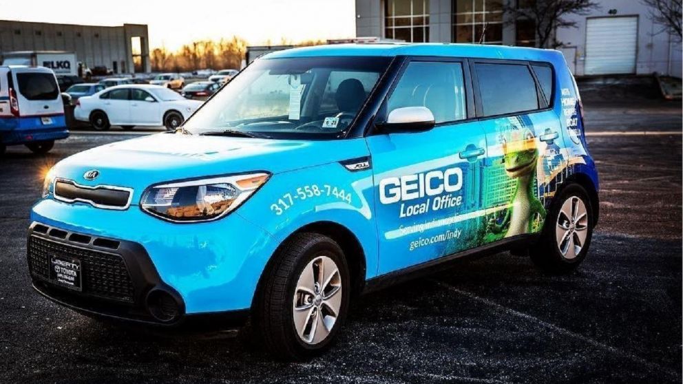 La mujer alegó que había contraído el virus en un auto cubierto con una póliza de Geico