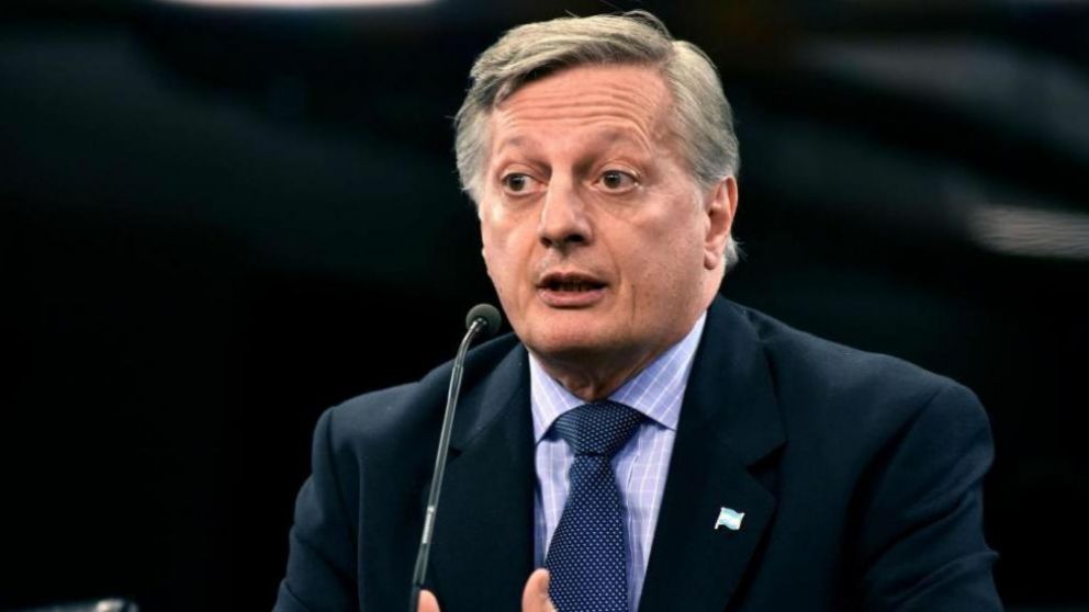 Aranguren criticó a diputados de JxC por las denuncias al gasoducto Néstor Kirchner