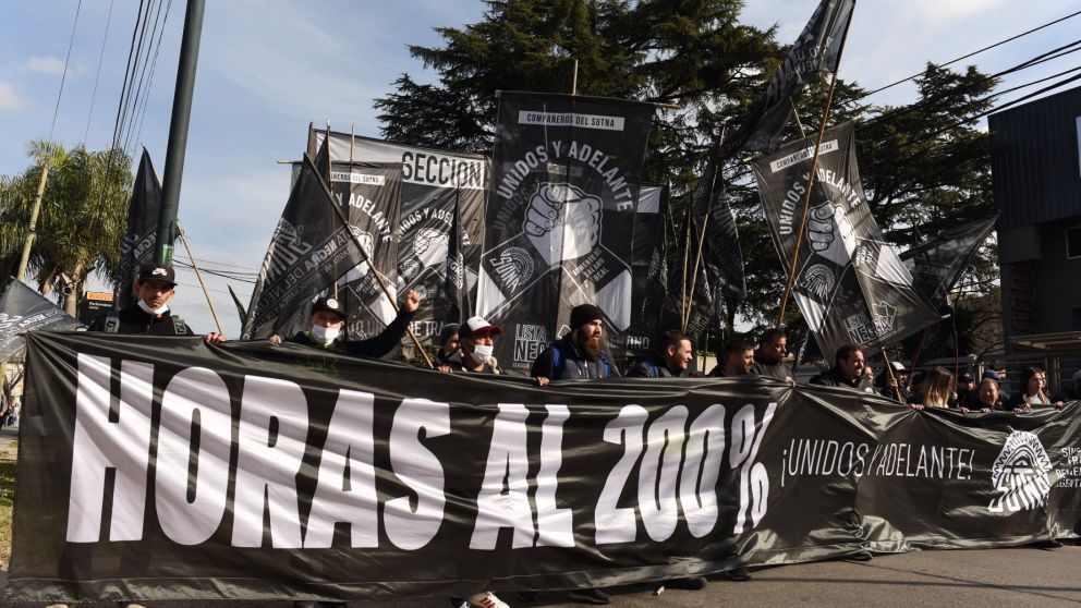El conflicto en el rubro neum�ticos ya lleva 4 semanas y 4 paros generales