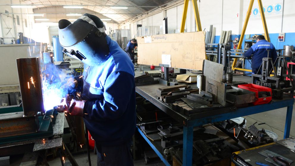 Las pymes piden control en los aumentos de precios en d�lares de los insumos