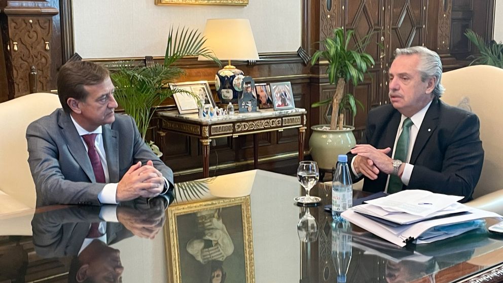 Alberto recibió al gobernador de Mendoza, que pidió "celeridad" en laudo por Portezuelo del Viento