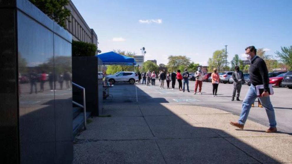 Las nóminas privadas aumentaron 128.000 puestos de trabajo el mes pasado