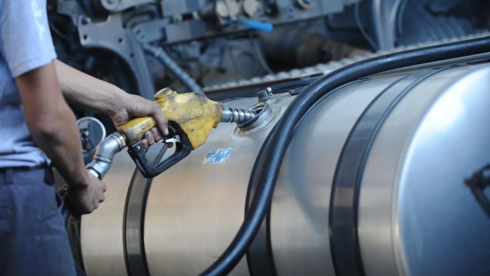 Aumentó la demanda y el Gobierno duplicará la importación de gasoil