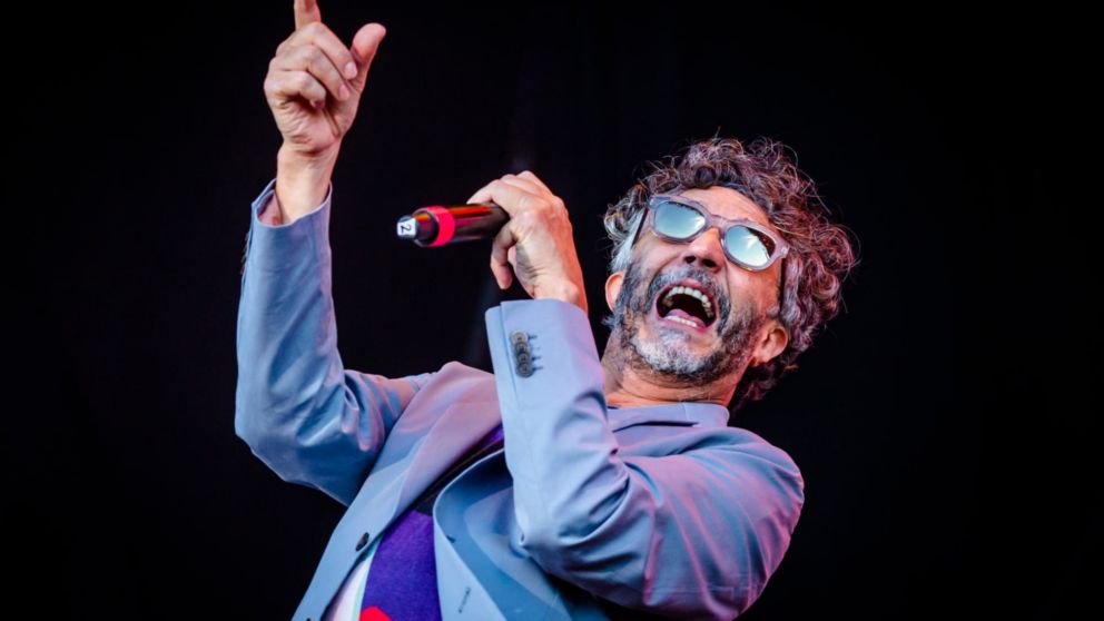 En las colaboraciones se posicionan, entre otros, Nathy Peluso, Dillom, Ca7riel y Bizarrap