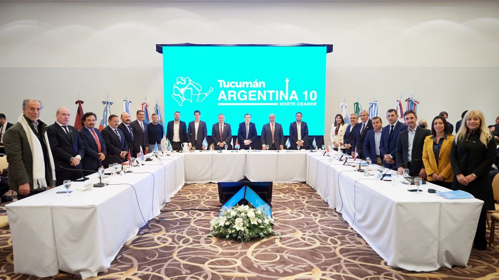 Manzur ante los diez gobernadores del Norte Grande: "La inserción de la Argentina al mundo llegará desde el interior"
