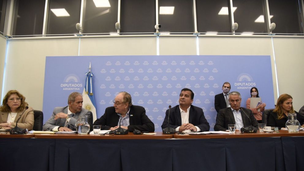 Beneficios para empresas nacionales en la cadena industrial