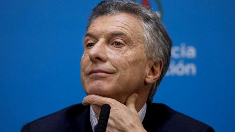 "Le ha surgido la necesidad de trasladarse fuera del país'', detalló su abogada