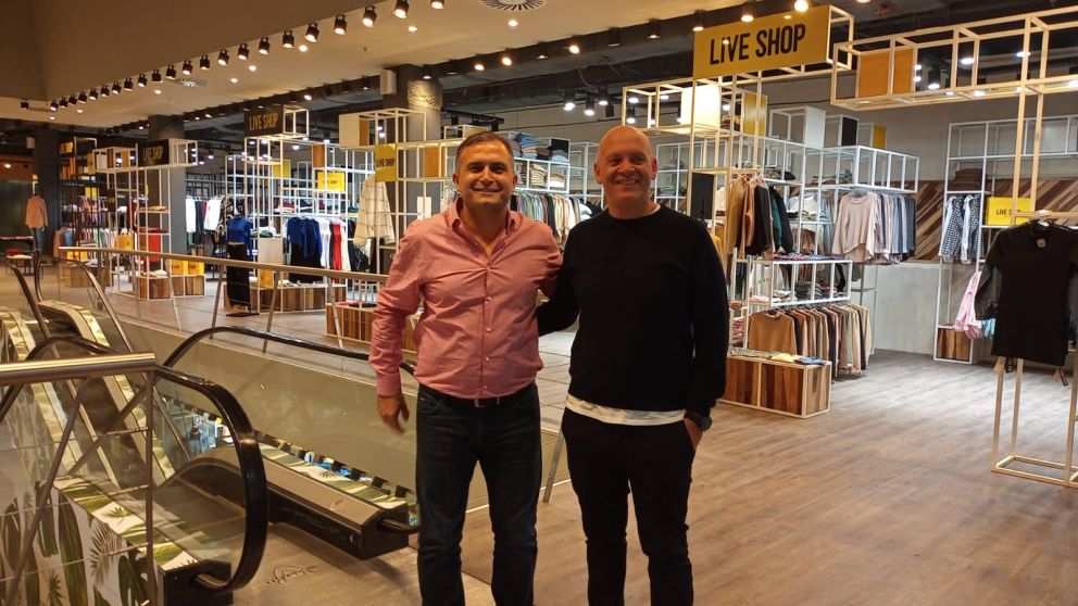 Luciano Nakis y Pablo Toscano, presidente y vice de Deportivo Armenio abren un outlet de marcas premium