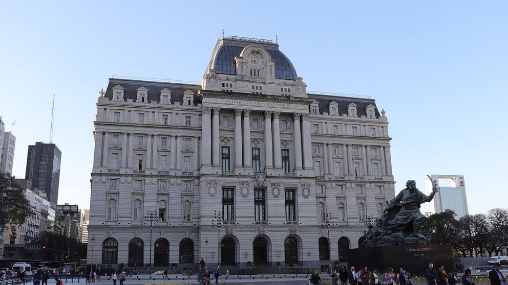 La convocatoria contratará a más de 200 jóvenes entre 18 y 24 años