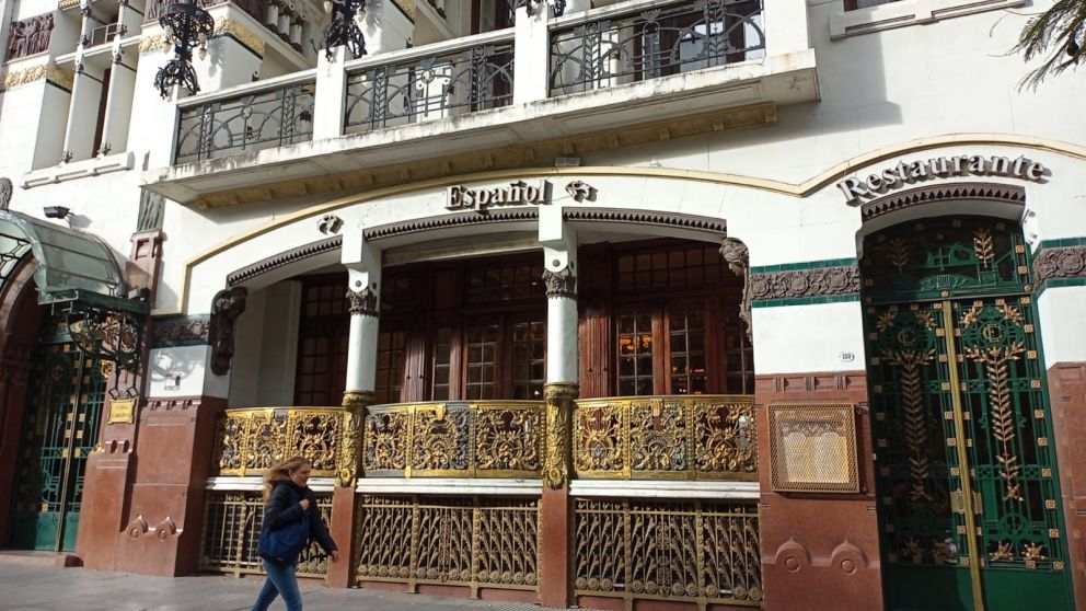 Con 52 años de historia, reabre Restaurante Español, que antes era Palacio Español