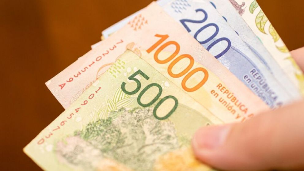 Con subas, bonos y revisiones en marcha, algunos sueldos muestran mejoras.