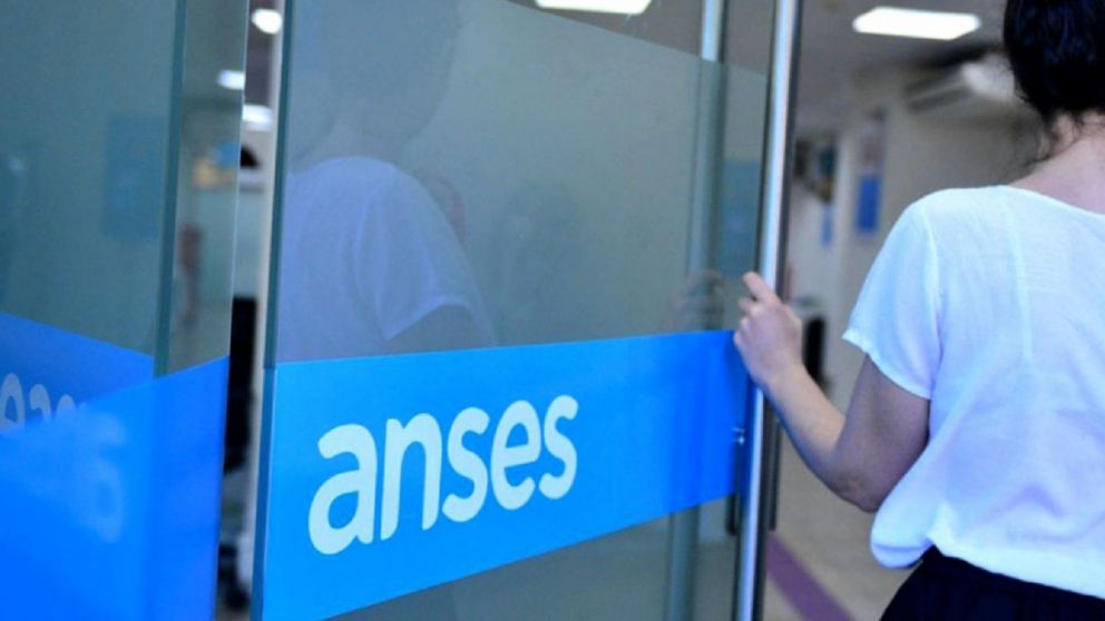 Pensi�n equivalente a dos jubilaciones m�nimas