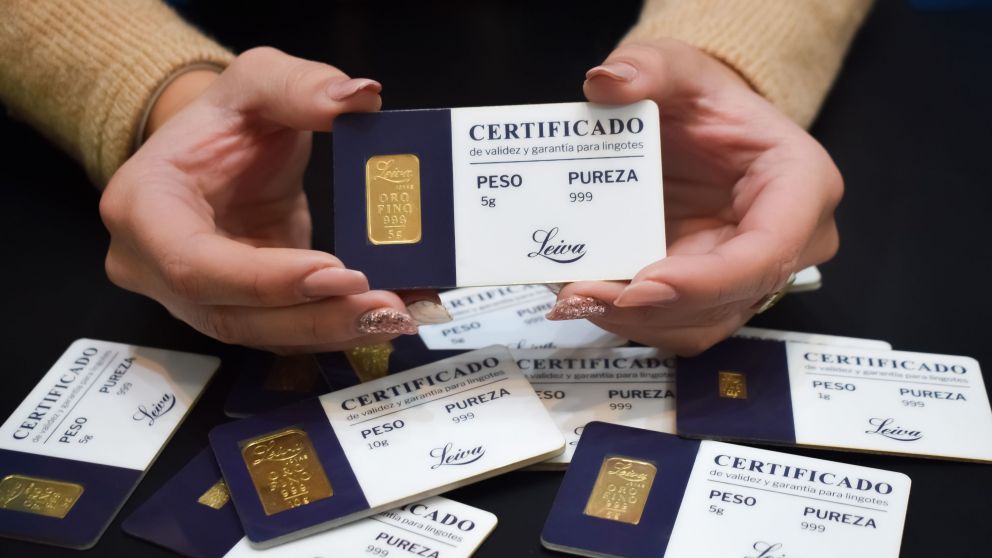 Invertir en oro es posible y está al alcance de todos, ¿cómo y dónde obtener lingotes en Argentina?