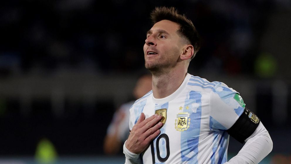 La suma total de las ganancias de los diez deportistas asciende a 992 millones de dólares