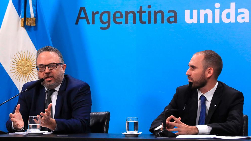 Los ministros Guzmán y Kulfas respondieron criticas de Cristina y pasaron al contraataque