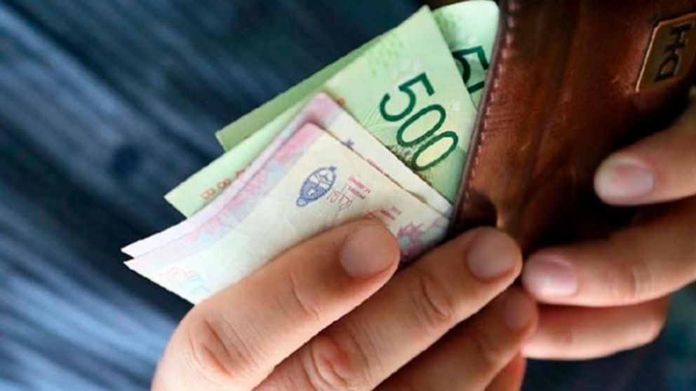 Ajuste del Salario M�nimo e incremento del 15% a las Jubilaciones, Pensiones y Asignaciones