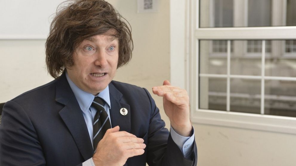 "¡CASTA!", el mensaje que le envió Milei a Alberto Fernández