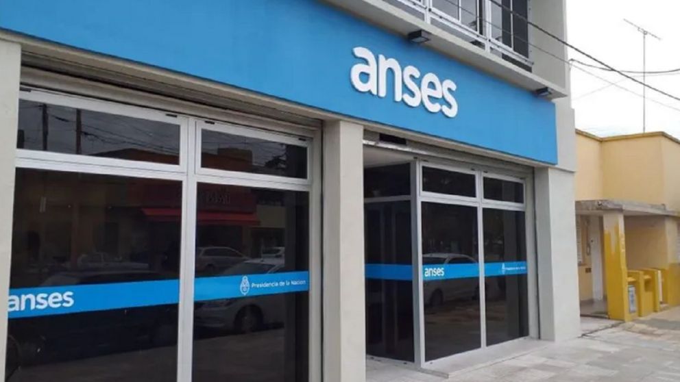 Anses habilitará sus oficinas para el último día de inscripción al Refuerzo de Ingresos
