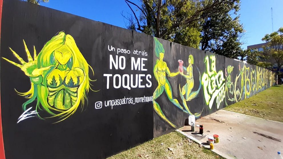 "Un paso atrás, no me toques": el grupo que busca ir contra el acoso en recitales