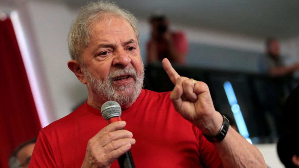 Lula siempre�neg� las acusaciones y dijo ser v�ctima de una conspiraci�n�para impedir que se presentara a elecciones