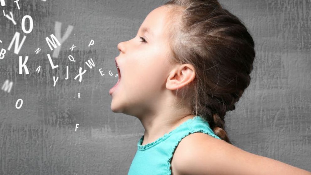 Cerebro y lenguaje: los problemas de la falta de estímulos en la niñez