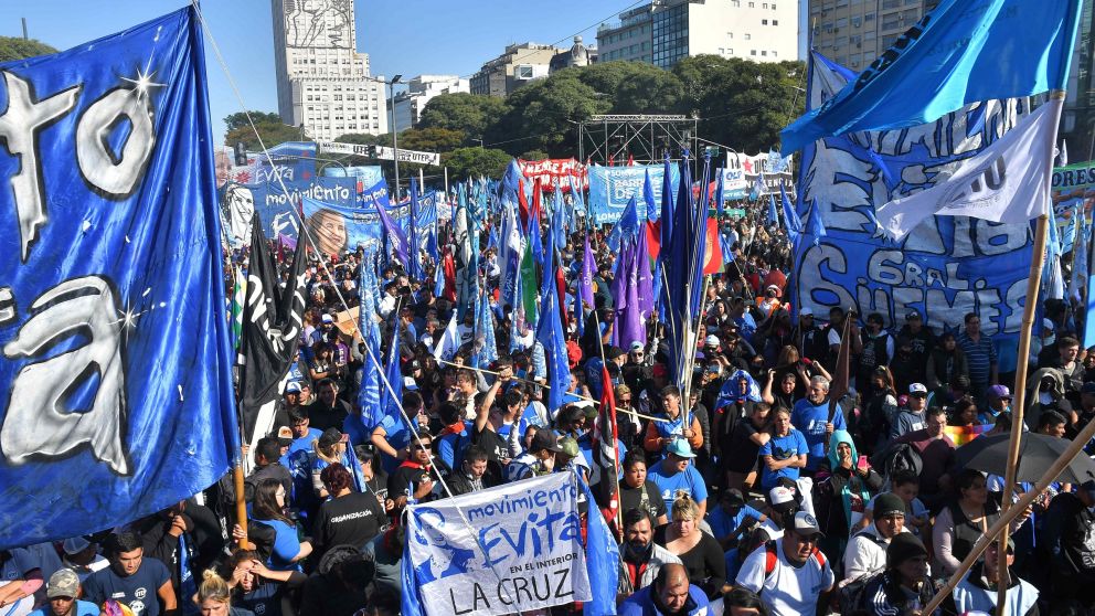 Los movimientos sociales hacen punta para reclamar el incremento del Salario Mínimo