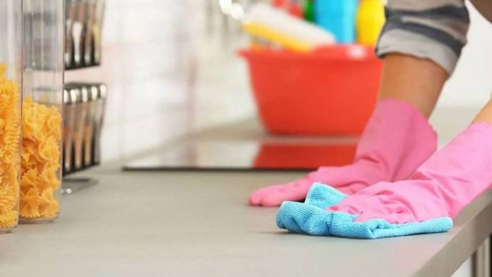 El aumento a empleadas domésticas es aplicable a partir de los salarios de abril