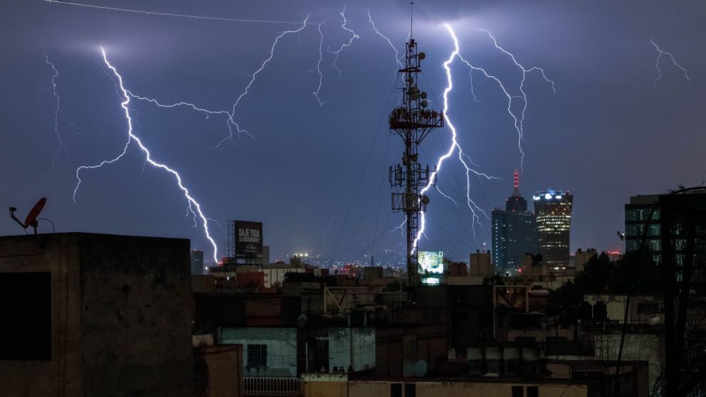 Pronostican una fuerte actividad eléctrica en el AMBA