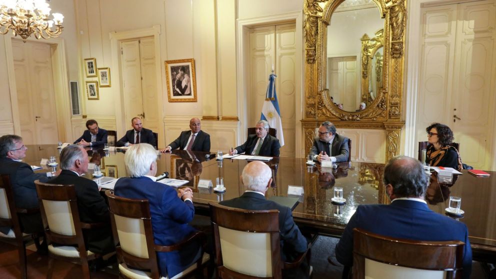 Reunión entre Gobierno y UIA en Casa Rosada