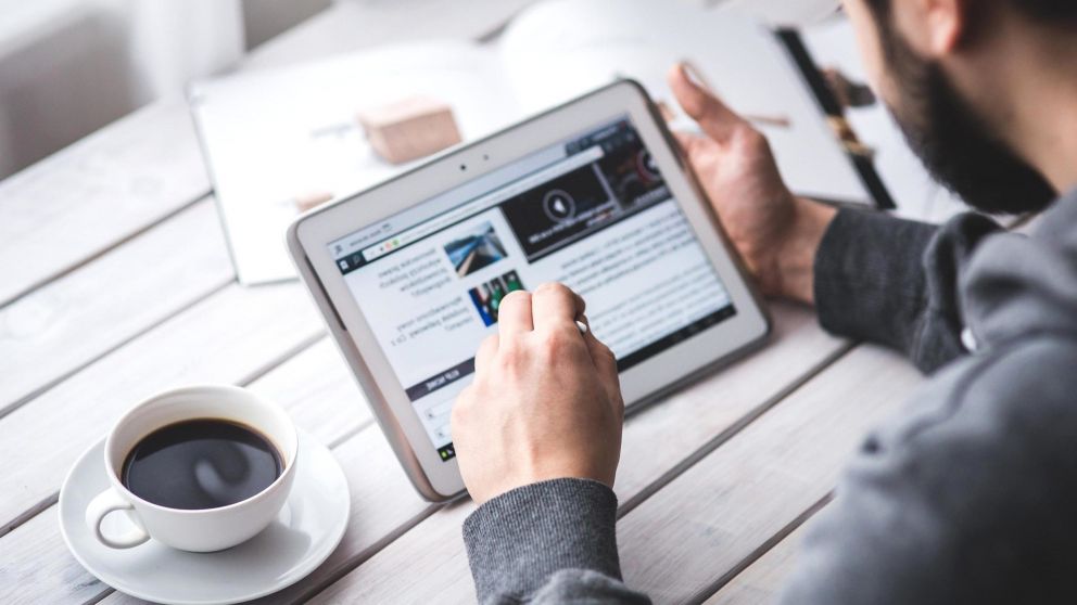 man, hair, coffee, cup, working, internet, technology, tablet, app, browser, device, screen, samsung, news, online, touchscreen, touch, stylus, entertainment