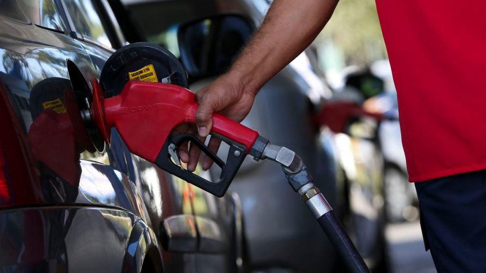 El 11 de marzo, el precio promedio de venta de gasolinas de Petrobras a las distribuidoras se reajustó en 18,77%