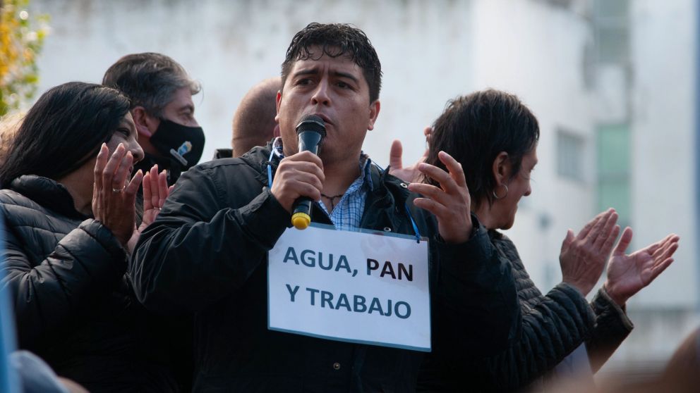 Claudio Vidal movilizó a petroleros y pidió por obras que votó en contra